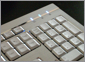 Il comfort e la qualit costruttiva della tastiera Aurora KB002U-S di Enermax