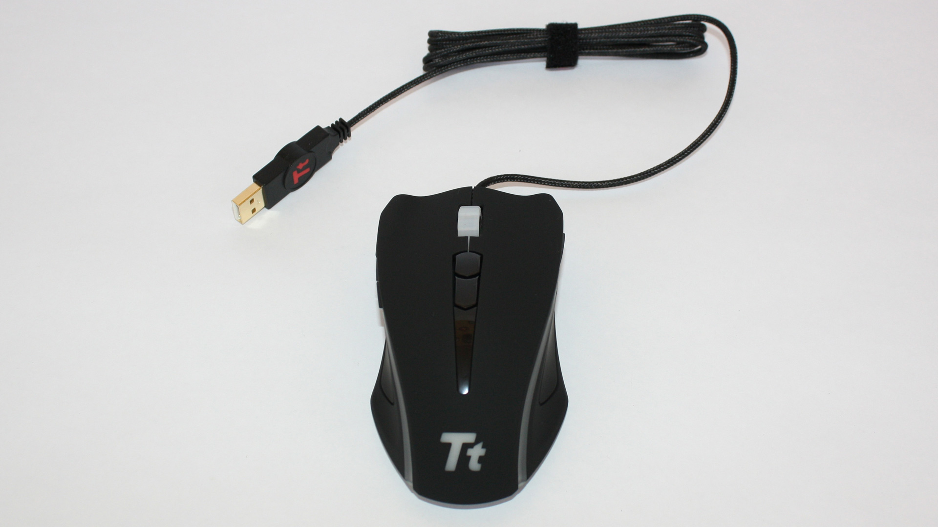Risorsa grafica - foto, screenshot o immagine in genere - relativa ai contenuti pubblicati da nvidiazone.it | Nome immagine: Thermaltake_black_element_gaming_mouse_up.jpg