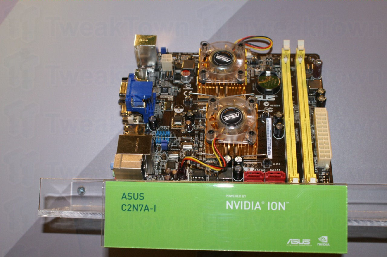 Immagine pubblicata in relazione al seguente contenuto: Foto di C2N7A-I, la motherboard Ion-based di ASUS dual-socket | Nome immagine: news10569_1.jpg