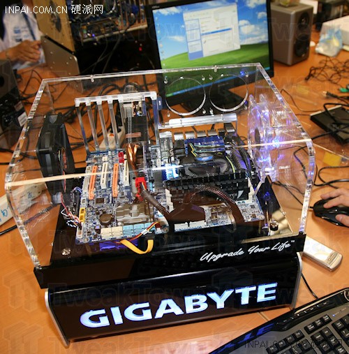 Media asset in full size related to 3dfxzone.it news item entitled as follows: Overclocking, GIGABYTE lancia la mobo GA-EX58A-EXTREME | Image Name: news10603_1.jpg