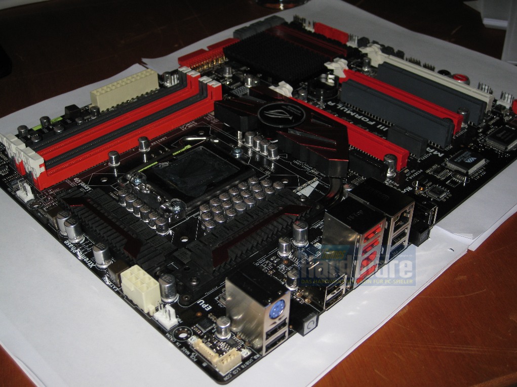 Media asset in full size related to 3dfxzone.it news item entitled as follows: Foto della mobo ASUS ROG P55 Maximus III Formula per Core i5 | Image Name: news10699_3.jpg