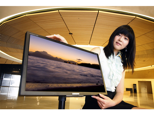Immagine pubblicata in relazione al seguente contenuto: Samsung commercializza i monitor professionali SyncMaster 80 | Nome immagine: news10981_3.jpg