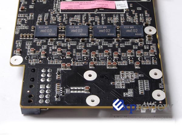 Immagine pubblicata in relazione al seguente contenuto: Overclock: da Zotac una GeForce GTX 260 con VRM a 15 fasi | Nome immagine: news11016_3.jpg