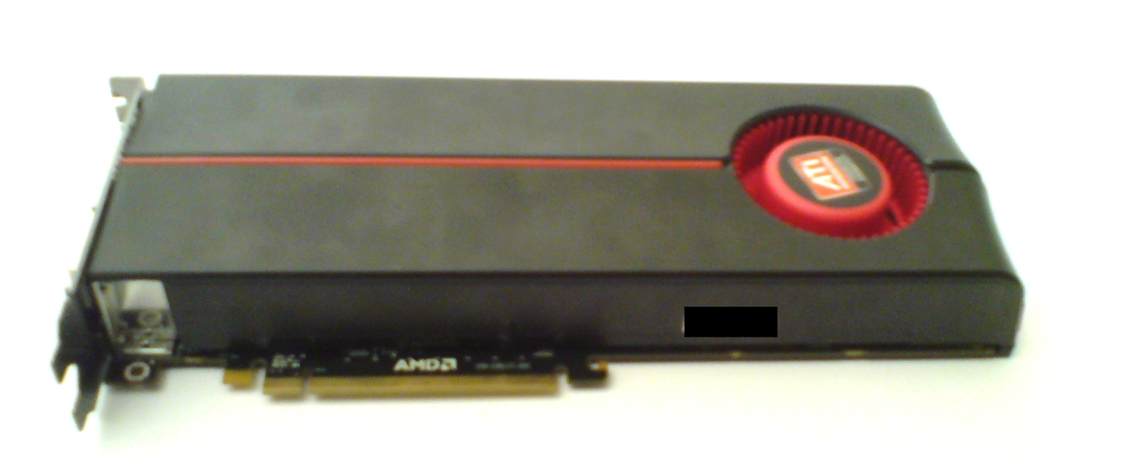 Immagine pubblicata in relazione al seguente contenuto: Foto della scheda grafica DirectX 11 ATI Radeon HD 5870 di AMD | Nome immagine: news11417_2.jpg