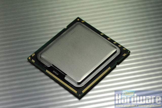 Immagine pubblicata in relazione al seguente contenuto: Architettura Intel Westmer: foto della cpu a 32nm Core i9 (6 core) | Nome immagine: news11474_2.jpg