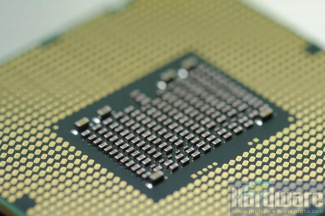 Immagine pubblicata in relazione al seguente contenuto: Architettura Intel Westmer: foto della cpu a 32nm Core i9 (6 core) | Nome immagine: news11474_4.jpg