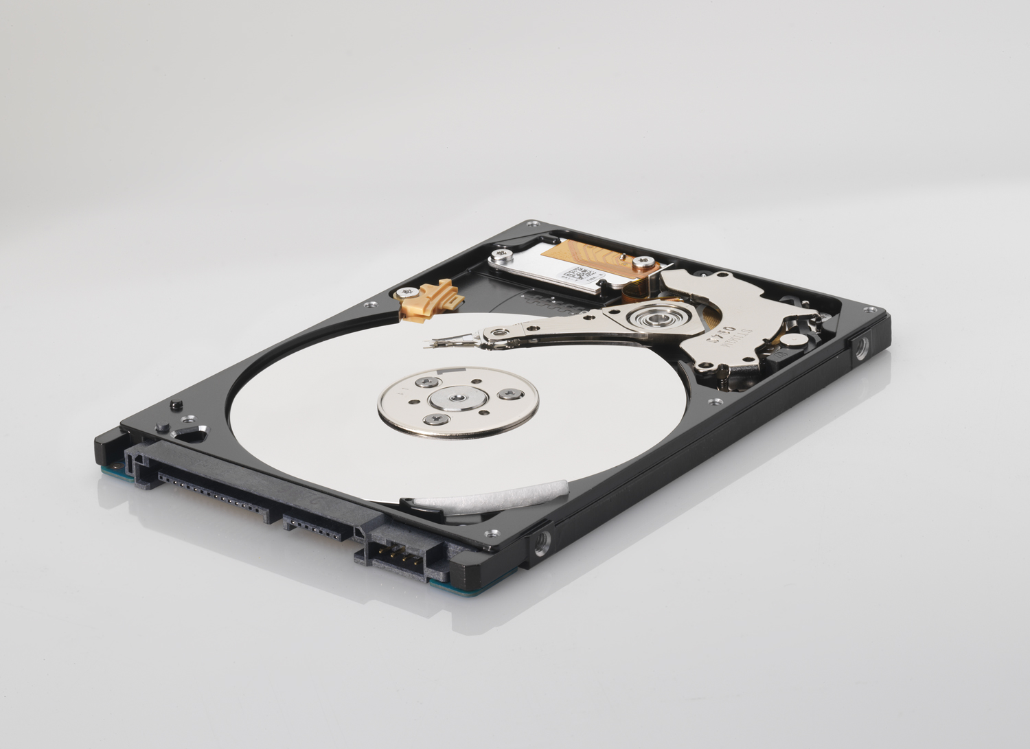 Immagine pubblicata in relazione al seguente contenuto: Seagate annuncia Momentus Thin, gli HDD pi sottili al mondo | Nome immagine: news12098_2.jpg