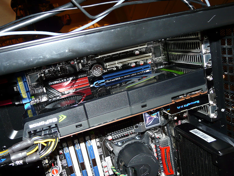 Media asset in full size related to 3dfxzone.it news item entitled as follows: La GeForce Fermi in azione con il benchmark DirectX 11 Unigine | Image Name: news12239_3.jpg