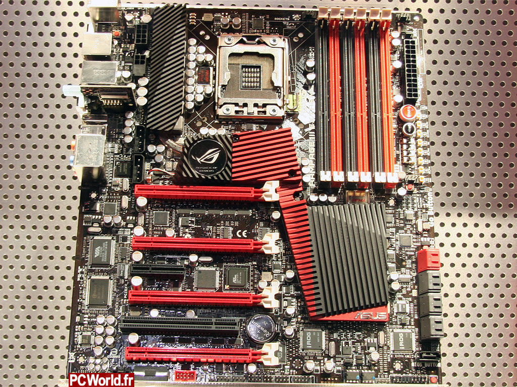Immagine pubblicata in relazione al seguente contenuto: Rampage III Extreme: ASUS  pronta per i Core i7 980X a 6 core | Nome immagine: news12262_7.jpg