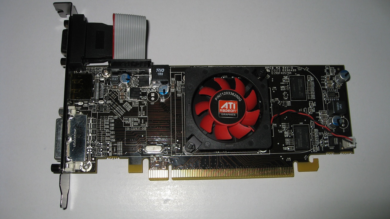 Immagine pubblicata in relazione al seguente contenuto: Foto di una card basata sulla gpu Cedar (Radeon HD 5400/5500) | Nome immagine: news12290_1.jpg