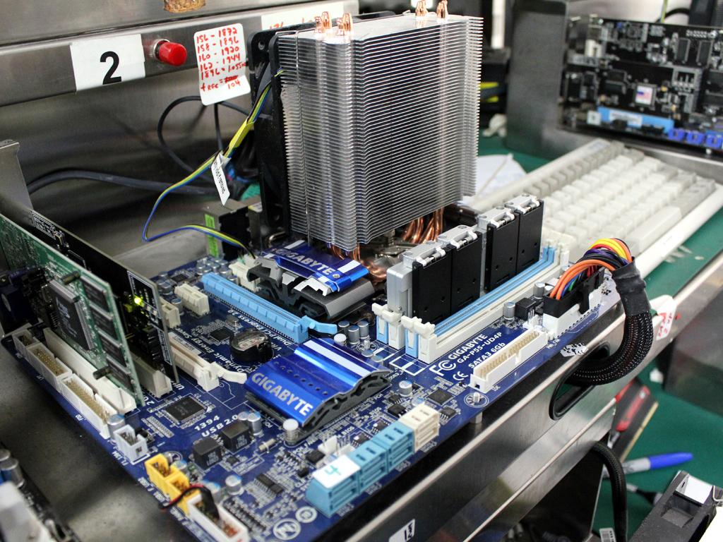 Immagine pubblicata in relazione al seguente contenuto: Corsair lancia le RAM DDR3 @ 2533MHz siglate Dominator GTX4 | Nome immagine: news13125_1.jpg