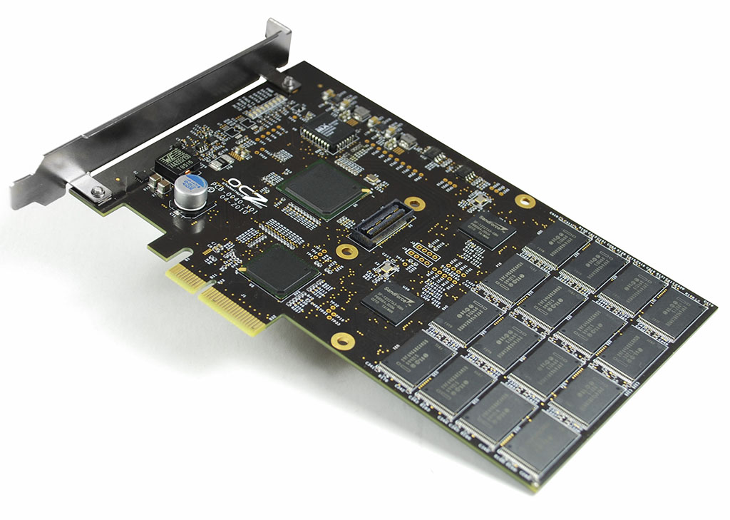 Immagine pubblicata in relazione al seguente contenuto: OCZ, ecco il drive SSD RevoDrive: due SF-1200 in RAID su PCI-E | Nome immagine: news13255_1.jpg