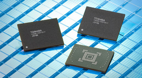 Immagine pubblicata in relazione al seguente contenuto: Toshiba annuncia il primo modulo NAND flash al mondo da 128GB | Nome immagine: news13349_1.jpg
