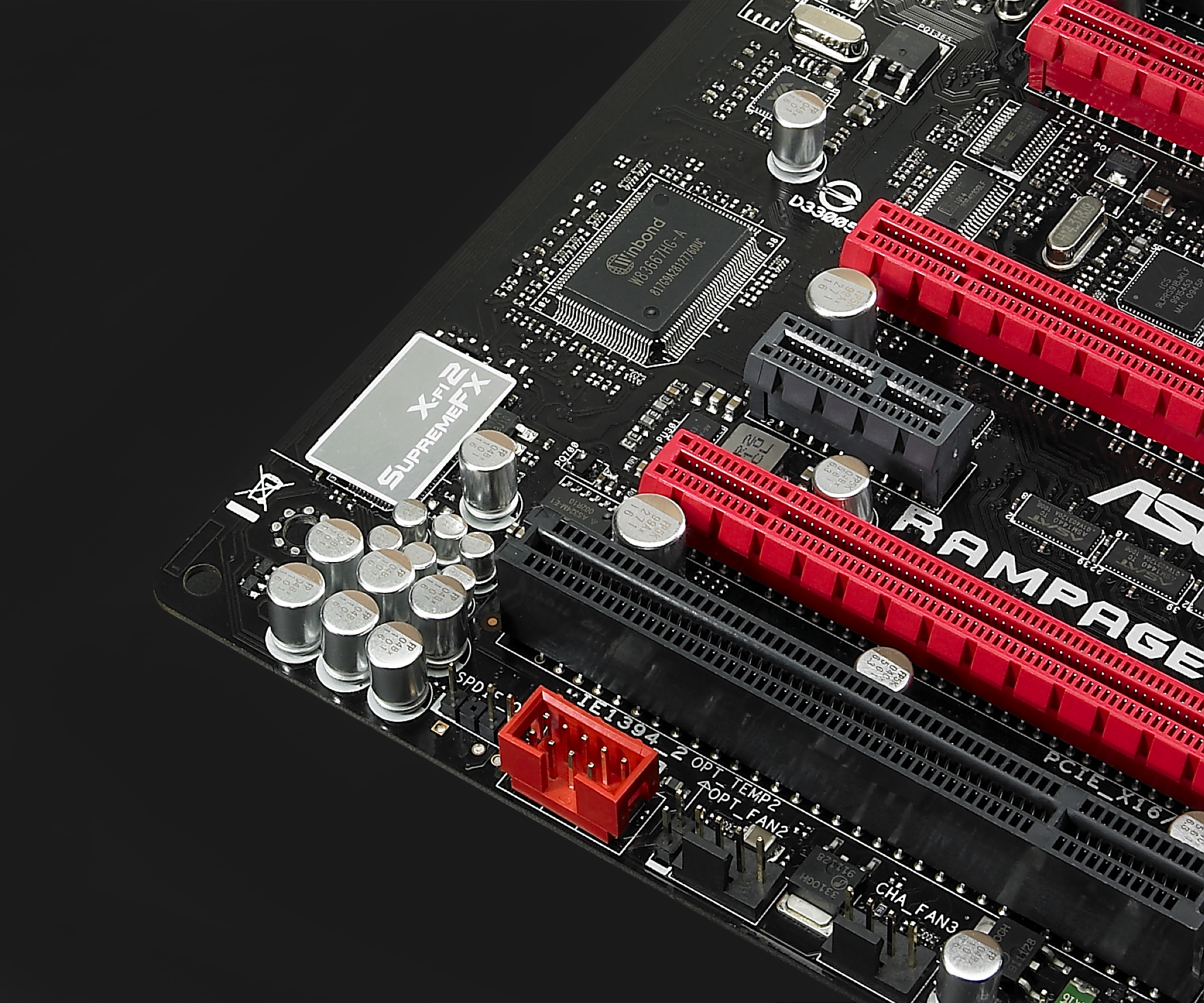 Immagine pubblicata in relazione al seguente contenuto: ASUS ROG Rampage III Formula: prime foto e specifiche | Nome immagine: news13638_5.jpg
