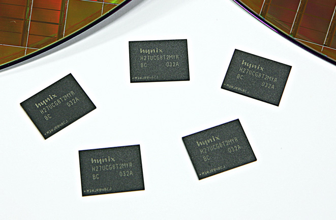Immagine pubblicata in relazione al seguente contenuto: Hynix avvia la produzione di chip di NAND Flash da 64Gb | Nome immagine: news13654_1.jpg