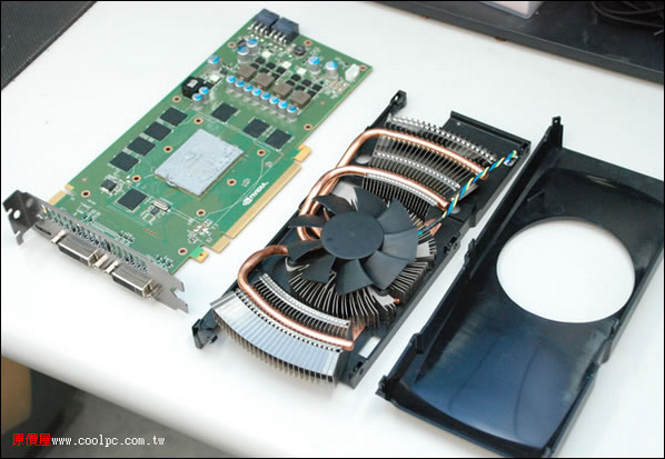 Immagine pubblicata in relazione al seguente contenuto: Prime foto della video card GeForce GTX 560 Ti reference | Nome immagine: news14530_4.jpg