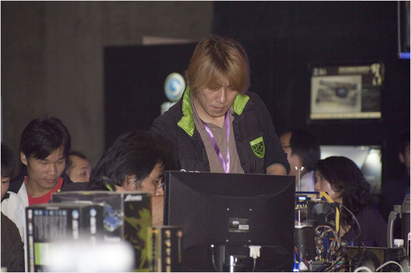 Media asset in full size related to 3dfxzone.it news item entitled as follows: GeForce GTX 580 4-Way SLI da record con 3DMark Vantage | Image Name: news14563_1.jpg
