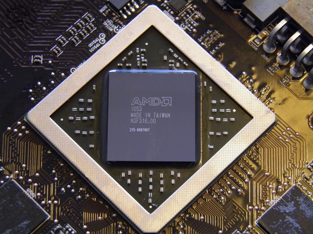Immagine pubblicata in relazione al seguente contenuto: AMD annuncia la video card dual-gpu Radeon HD 6990 | Nome immagine: news14784_4.jpg