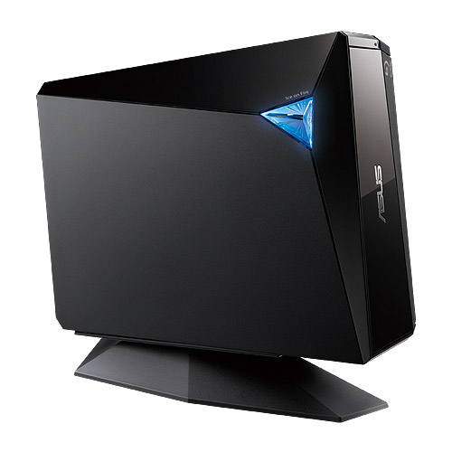 Immagine pubblicata in relazione al seguente contenuto: USB 3.0 e scrittura a 12X per il burner Blu-ray ASUS BW-12D1S-U | Nome immagine: news14968_2.jpg