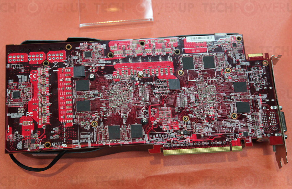 Immagine pubblicata in relazione al seguente contenuto: PowerColor risponde alla MARS II di ASUS con una HD 6970 X2 | Nome immagine: news15186_3.jpg