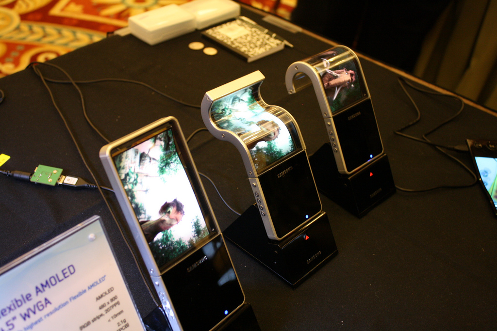 Immagine pubblicata in relazione al seguente contenuto: Samsung, i display flessibili AMOLED in produzione nel 2012 | Nome immagine: news15231_2.jpg
