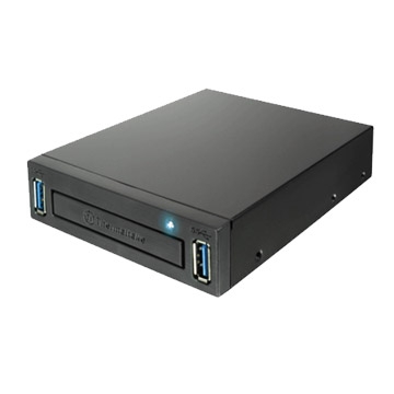 Immagine pubblicata in relazione al seguente contenuto: Thermaltake lancia Extreme Speed con doppia porta USB 3.0 | Nome immagine: news15330_1.jpg