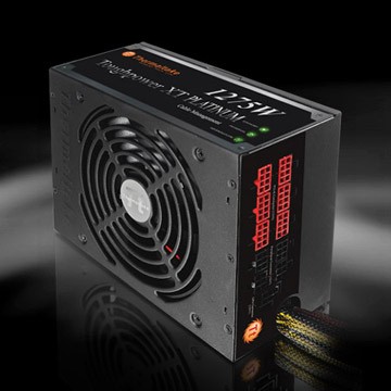 Immagine pubblicata in relazione al seguente contenuto: Thermaltake annuncia l'alimentatore Toughpower XT 1275W | Nome immagine: news15740_1.jpg