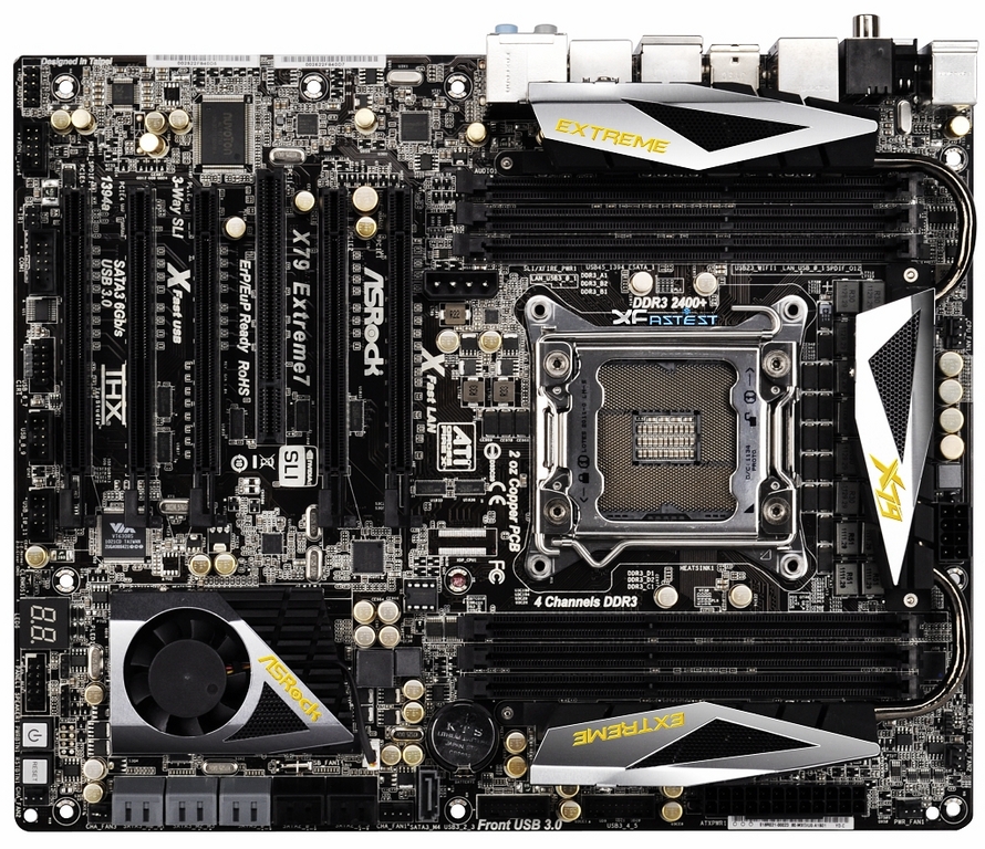 Immagine pubblicata in relazione al seguente contenuto: Foto della mobo ASRock X79 Extreme7 per cpu Sandy Bridge E | Nome immagine: news15835_2.jpg