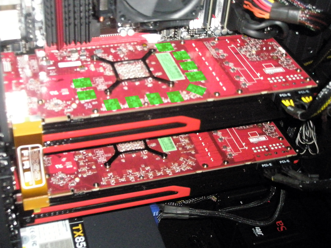 Immagine pubblicata in relazione al seguente contenuto: Foto della video card AMD Radeon HD 7900 Tahiti in CrossFireX | Nome immagine: news16192_1.jpg