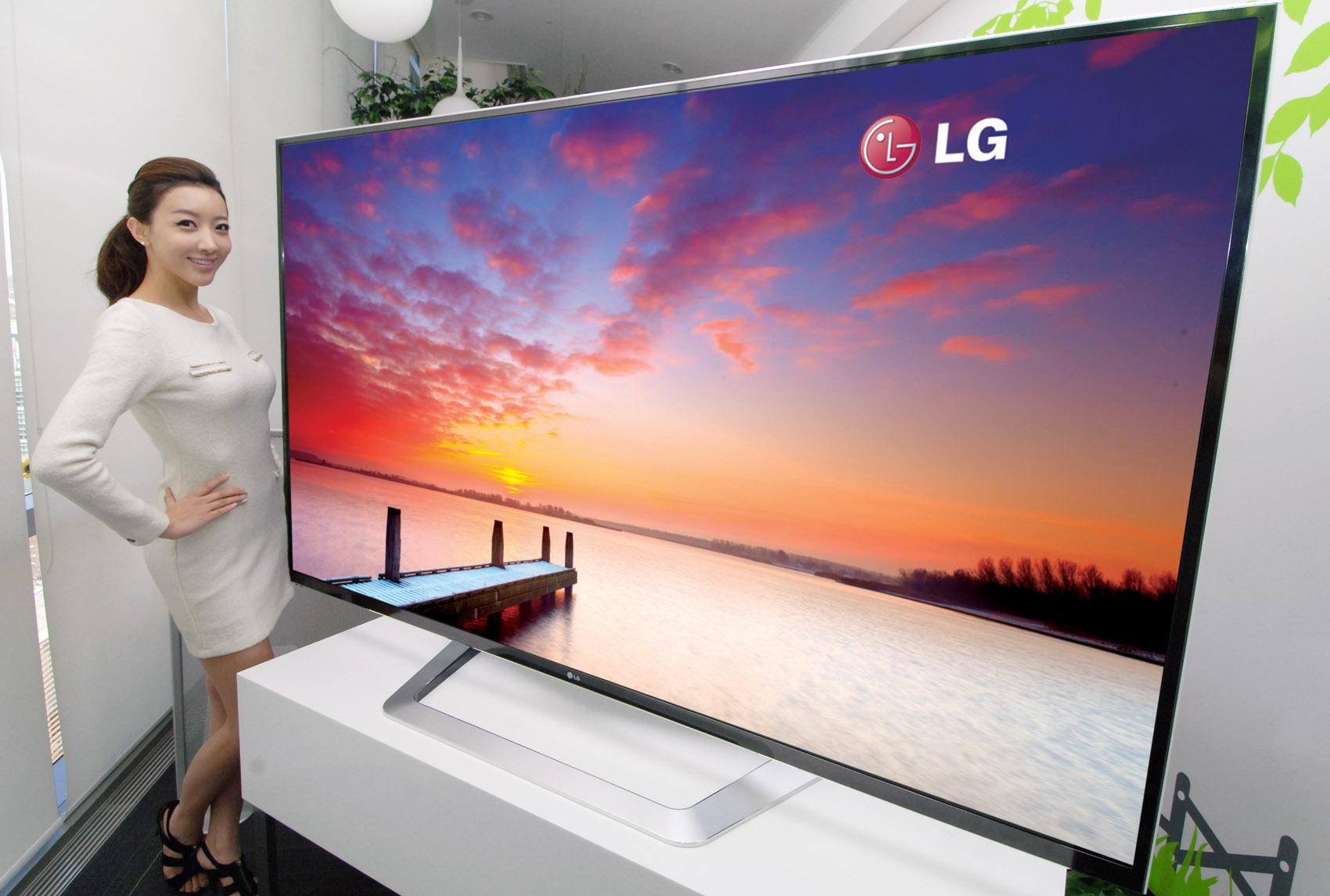 Immagine pubblicata in relazione al seguente contenuto: LG annuncia il pi grande 3D UD TV e Smart TV al mondo (84-inch) | Nome immagine: news16359_2.jpg