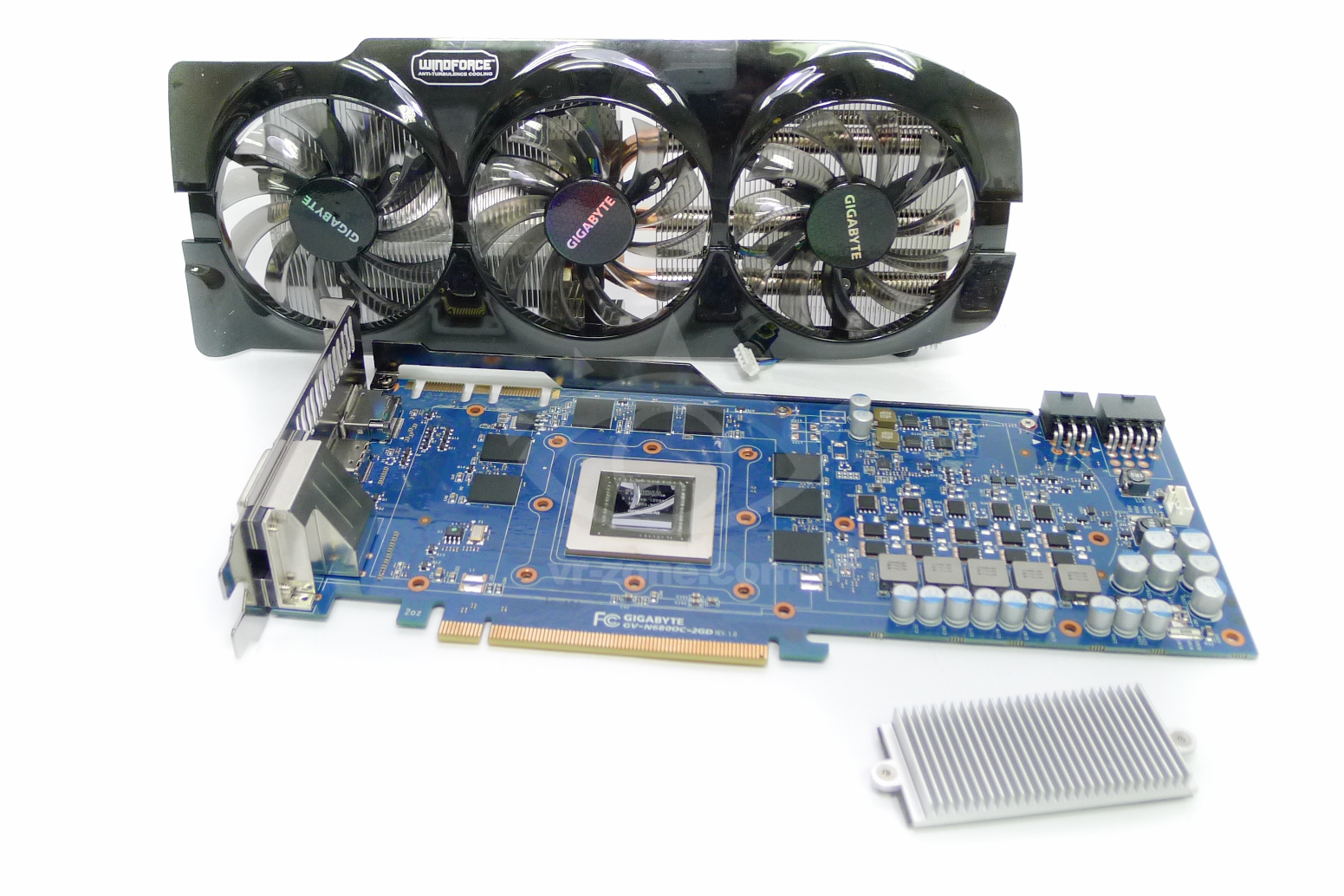 Media asset in full size related to 3dfxzone.it news item entitled as follows: Preview della GeForce GTX 680 WindForce 3X OC di GIGABYTE | Image Name: news16967_3.jpg