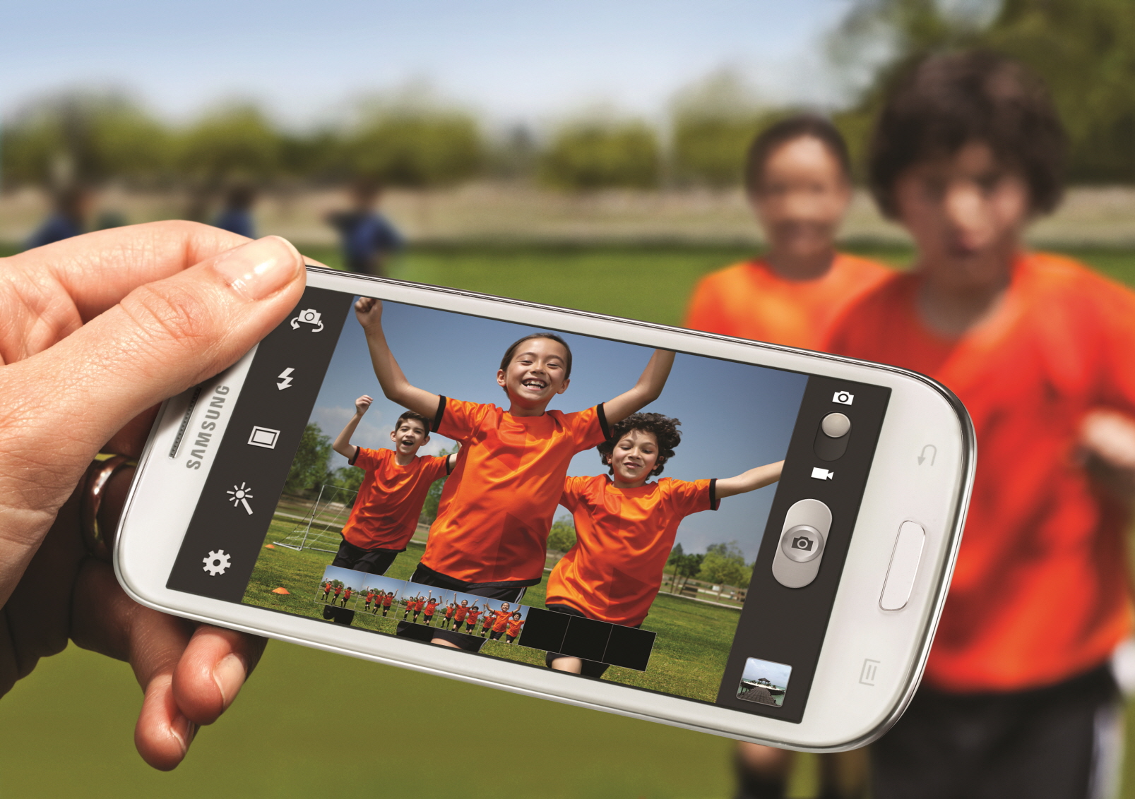 Immagine pubblicata in relazione al seguente contenuto: Samsung Electronics annuncia lo smartphone GALAXY S III | Nome immagine: news17157_17.jpg