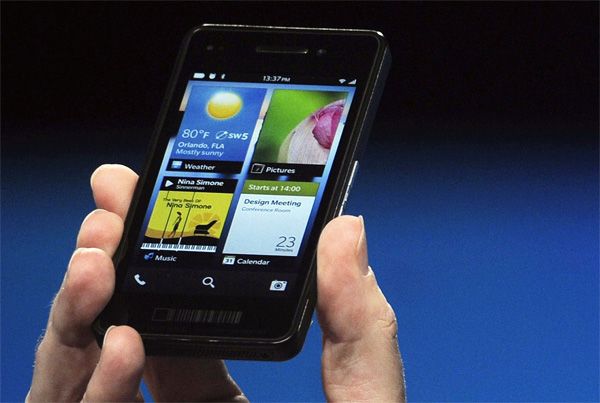 Immagine pubblicata in relazione al seguente contenuto: RIM mostra un prototipo della nuova piattaforma BlackBerry 10 | Nome immagine: news17159_1.jpg