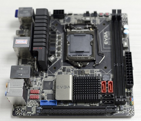 Immagine pubblicata in relazione al seguente contenuto: Foto della motherboard EVGA Z77  ITX in formato mini-ITX | Nome immagine: news17652_2.jpg