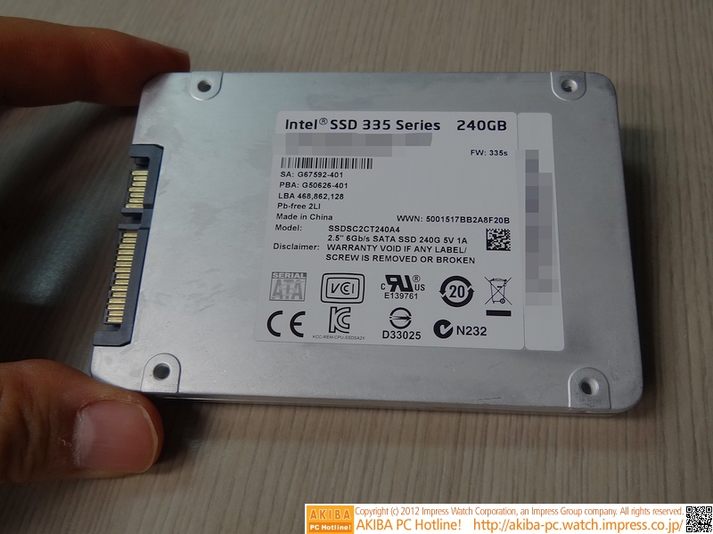 Immagine pubblicata in relazione al seguente contenuto: Intel commercializza il primo SSD da 240GB della linea 335 | Nome immagine: news18303_Intel-SSD-335_2.jpg