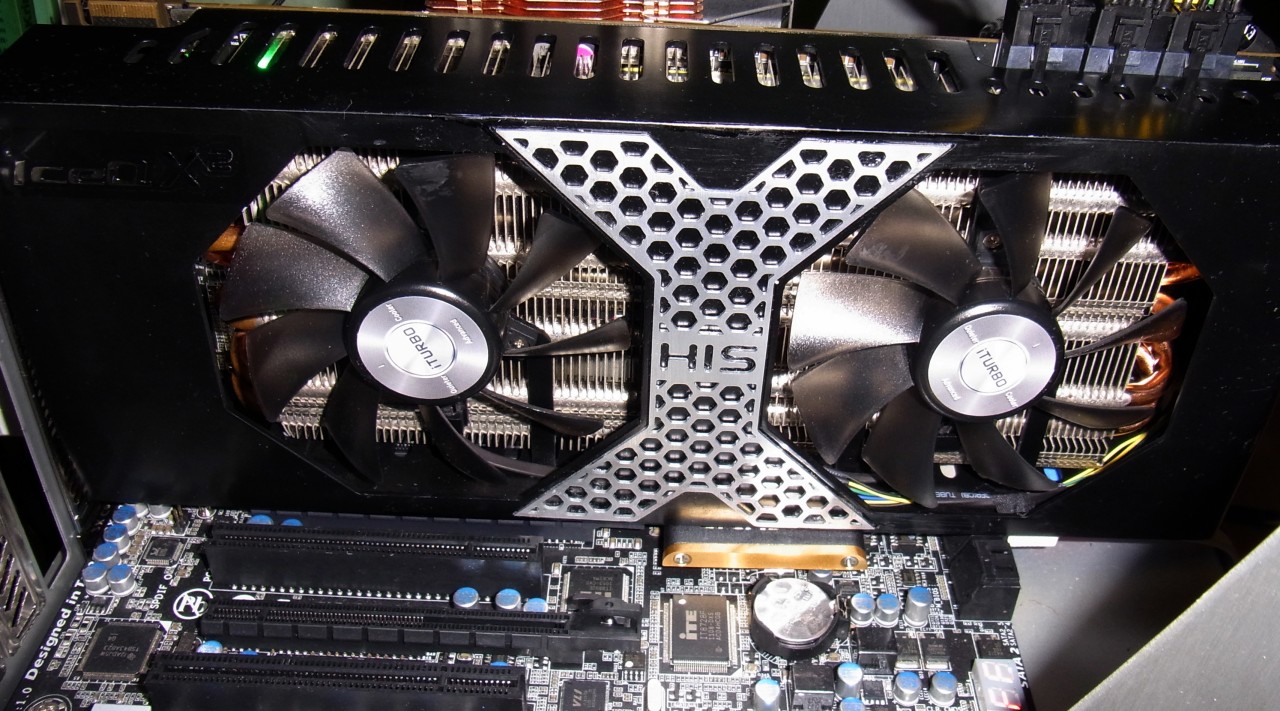 Immagine pubblicata in relazione al seguente contenuto: HIS lavora per il lancio della card dual-gpu Radeon HD 7970 X2 | Nome immagine: news18326_HIS-Radeon-HD-7970-X2_3.jpg