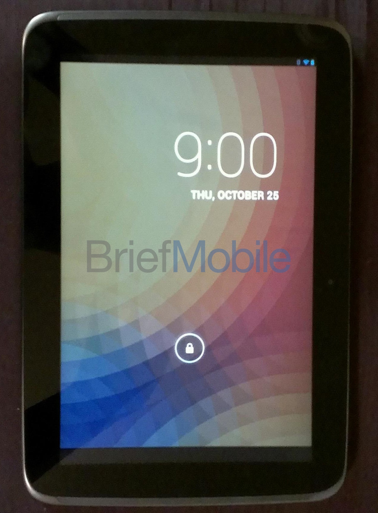 Immagine pubblicata in relazione al seguente contenuto: Disponibili foto e specifiche del tablet Nexus 10 di Google e Samsung | Nome immagine: news18333_Google-Samsung-Nexus-10-tablet_1.jpg