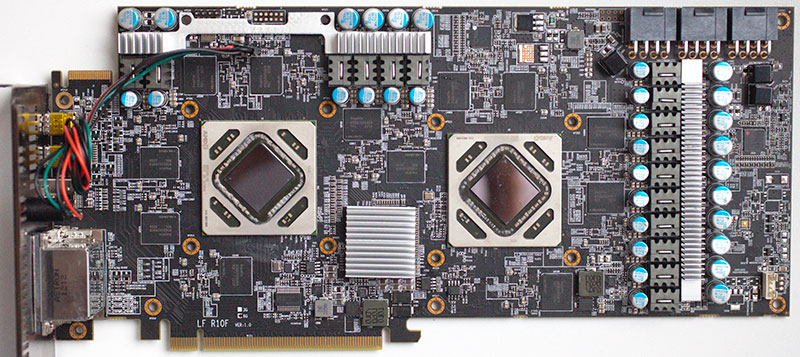 Media asset in full size related to 3dfxzone.it news item entitled as follows: In arrivo da EK Water Blocks un cooler a liquido per Radeon HD 7990 | Image Name: news18558_Radeon_HD_7990_PCB_1.jpg