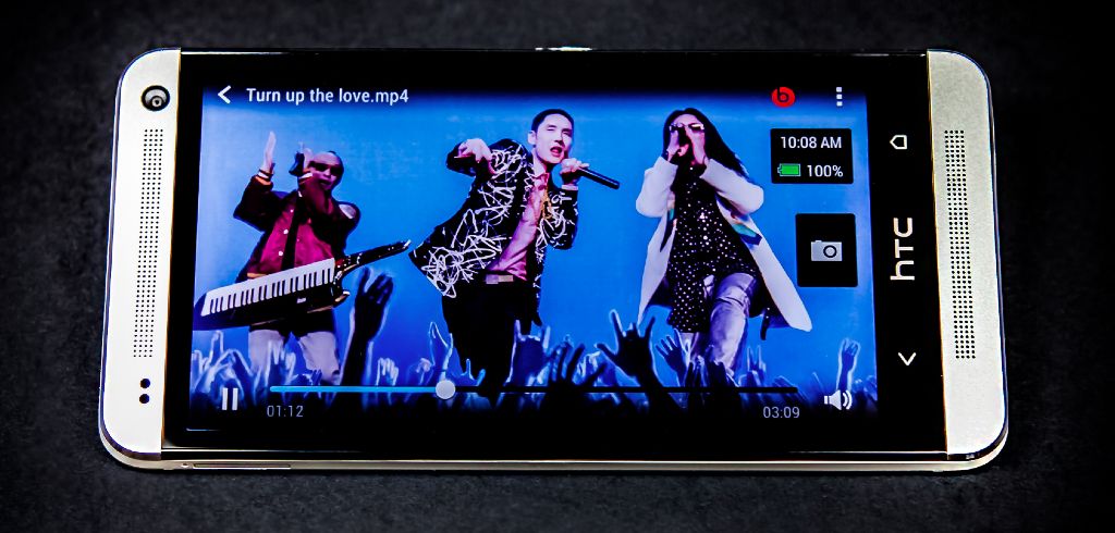 Immagine pubblicata in relazione al seguente contenuto: HTC annuncia il suo smartphone flag-ship denominato HTC One | Nome immagine: news18990_HTC-ONE_2.jpg