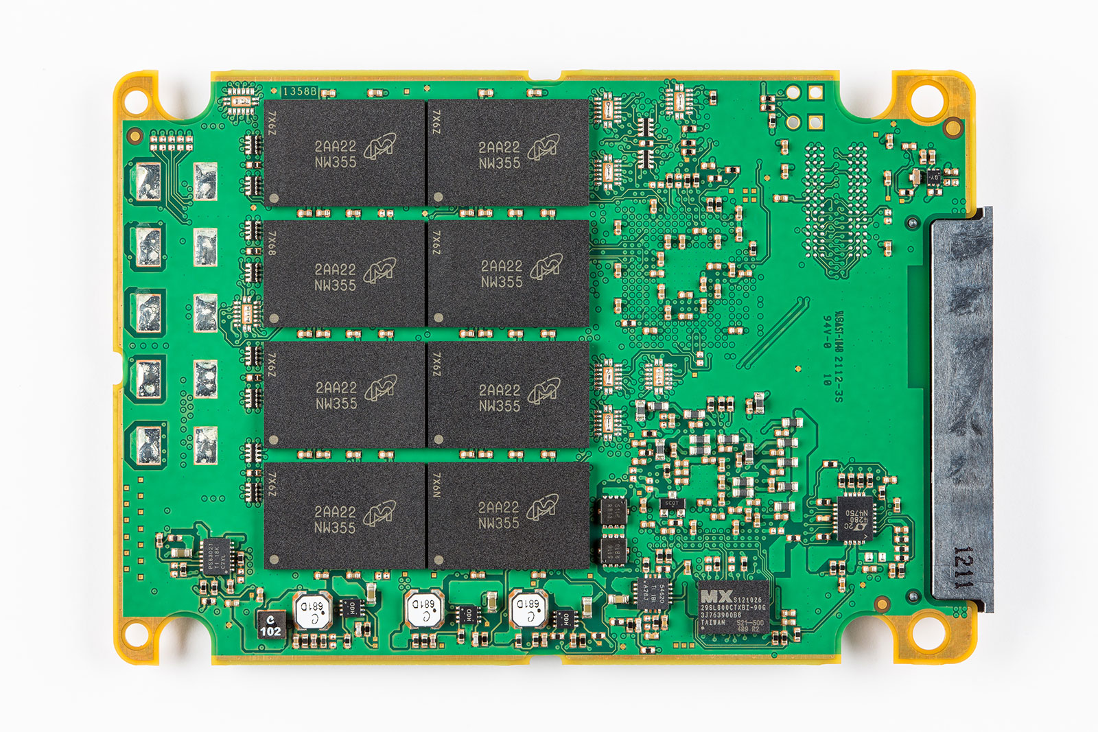 Media asset in full size related to 3dfxzone.it news item entitled as follows: Da Micron i drive a stato solido P410m con interfaccia SAS 6Gb/s | Image Name: news19039_Micron-P410m-SSD_3.jpg