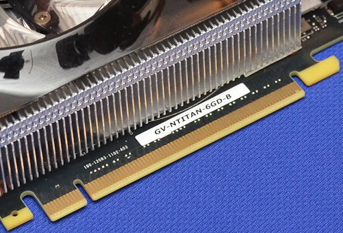 Immagine pubblicata in relazione al seguente contenuto: Foto della card GeForce GTX TITAN WindForce 3X di Gigabyte | Nome immagine: news19293_Gigabyte-GeForce-GTX-TITAN-WindForce-3X_2.jpg