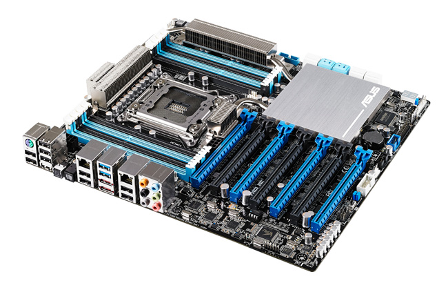 Immagine pubblicata in relazione al seguente contenuto: ASUS lancia la motherboard P9X79-E WS  - SLI e CrossFireX Ready | Nome immagine: news19351_ASUS-P9X79-E-WS-motnerboard_2.jpg