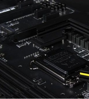 Immagine pubblicata in relazione al seguente contenuto: MSI, un video e due foto della motherboard Big Bang Z87 XPower | Nome immagine: news19377_MSI-Big-Bang-Z87-XPower-Motherboard_2.jpg