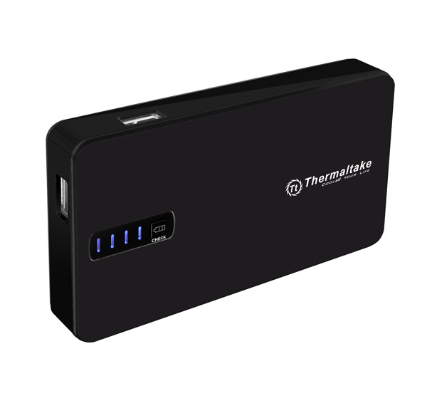 Immagine pubblicata in relazione al seguente contenuto: Thermaltake lancia Portable Power Pack con capacit di 8400mAh | Nome immagine: news19599_Thermaltake_8400mAh_Portable_Power_Pack_2.jpg