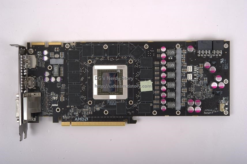 Media asset in full size related to 3dfxzone.it news item entitled as follows: Foto e benchmark della video card flag-ship AMD Radeon R9 290X | Image Name: news20146_AMD-Radeon-R9-290X_2.jpg