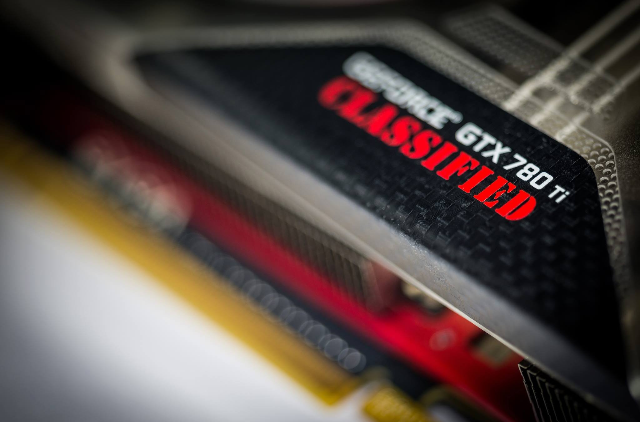 Immagine pubblicata in relazione al seguente contenuto: Foto della GeForce GTX 780 Ti Classified K|ngp|n Edition di EVGA | Nome immagine: news20460_EVGA-GeForce-GTX-780-Ti-Classified-KINGPIN-Edition_4.jpg