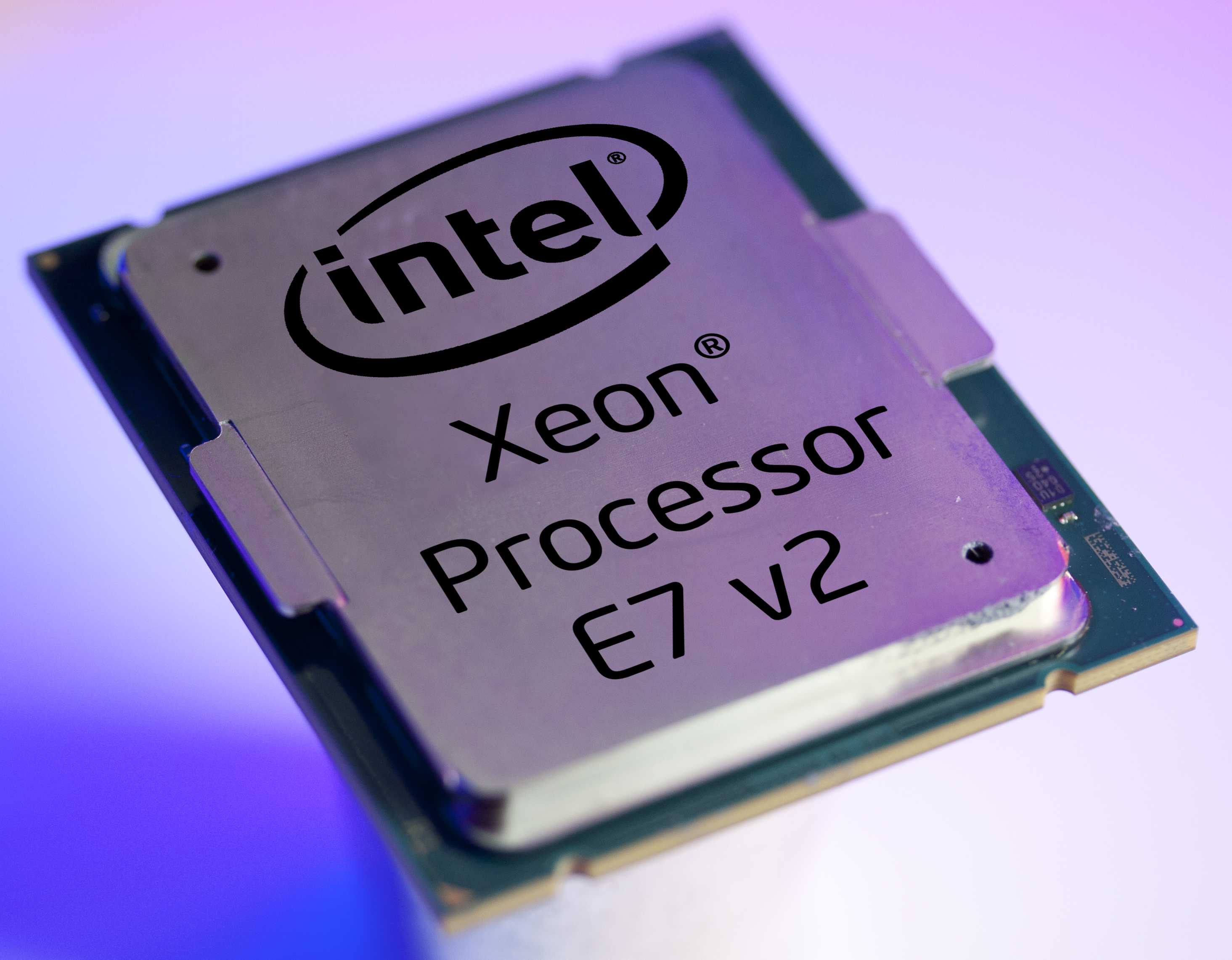 Media asset in full size related to 3dfxzone.it news item entitled as follows: Intel annuncia i processori Xeon E7 v2 perfetti per i Big Data | Image Name: news20800_Intel-Xeon-E7-v2_1.jpg