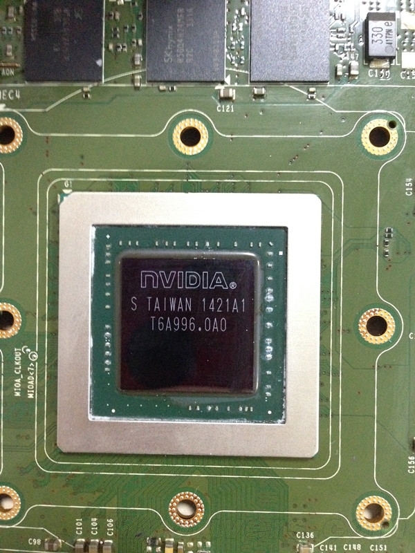 Immagine pubblicata in relazione al seguente contenuto: Prime foto della video card GeForce GTX 880 con gpu Maxwell GM204? | Nome immagine: news21381_NVIDIA-GeForce-GTX-880-GM204_2.jpg