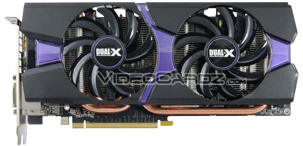 Media asset in full size related to 3dfxzone.it news item entitled as follows: Prime foto della video card Radeon R9 285 Dual-X di Sapphire | Image Name: news21478_Sapphire-Radeon-R9-285-Dual-X_1.jpg