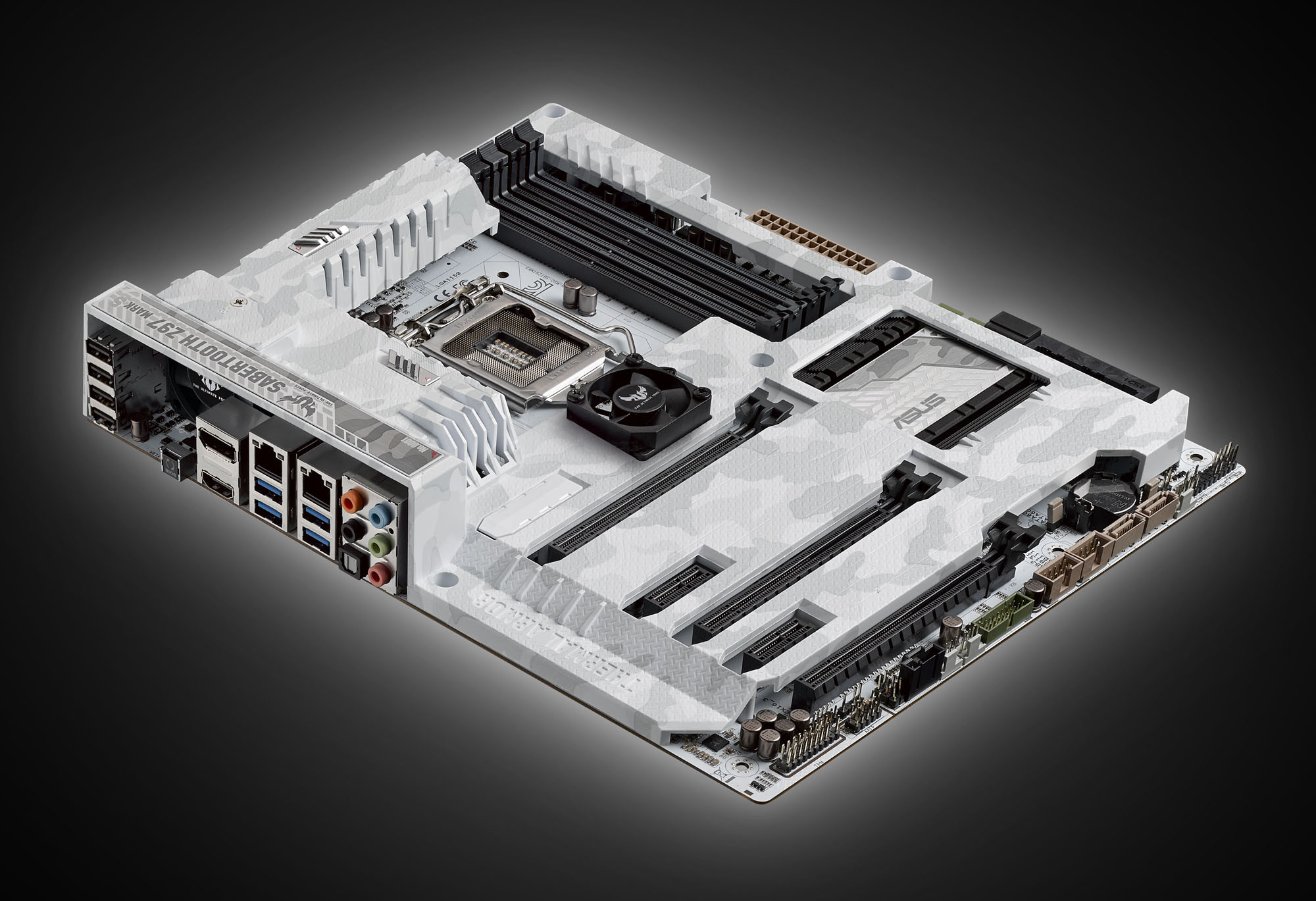 Immagine pubblicata in relazione al seguente contenuto: ASUS annuncia la motherboard TUF Sabertooth Z97 Mark S | Nome immagine: news21851_TUF-Sabertooth-Z97-Mark-S_1.jpg